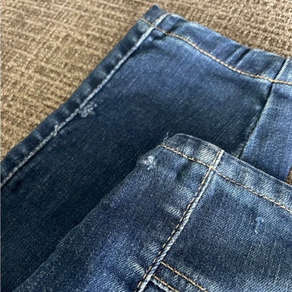 Guess Structured Mid Rise Jean - Picture 4 of 4